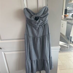 Chic Strapless Gingham Dress